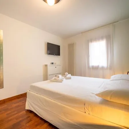 Appartement Modern Flat In Heart Of Vicenza! *