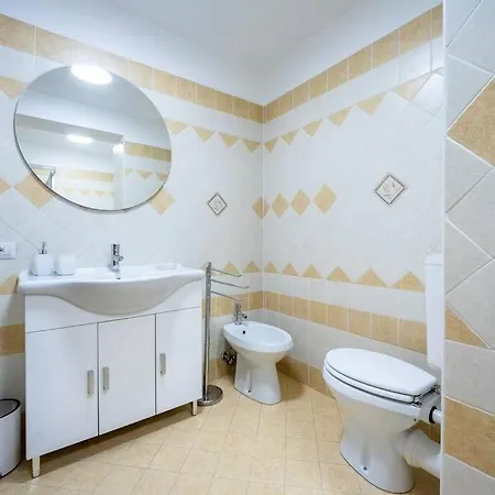Daire Modern Flat In Heart Of Vicenza!